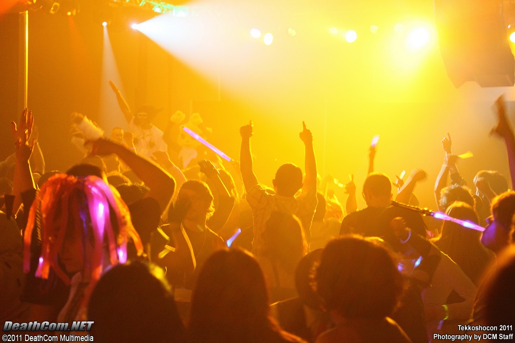 Tekkoshocon_2011_-_Live_-_d117.jpg