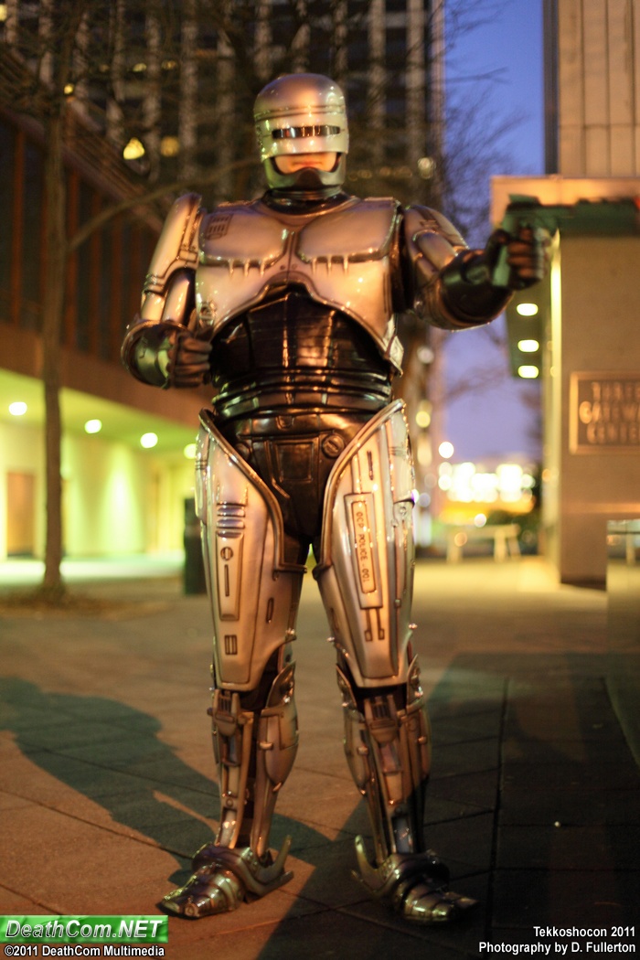 Tekkoshocon_2011_-_cf_trl_-_Robocop_-_005.jpg