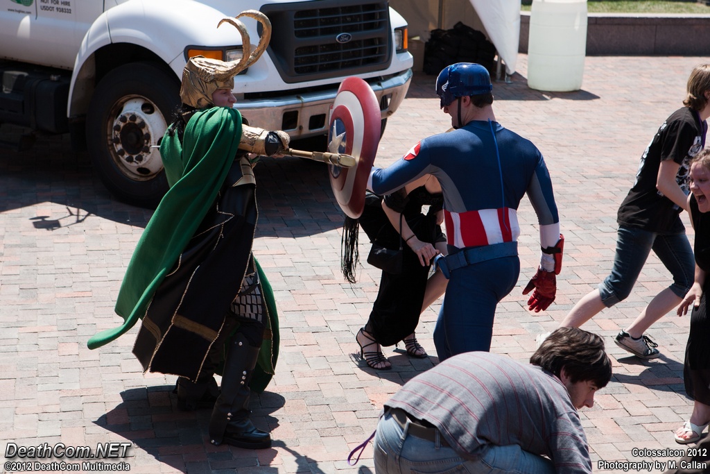 Colossalcon_2012_-_CF_DCM_-_Loki_018.jpg