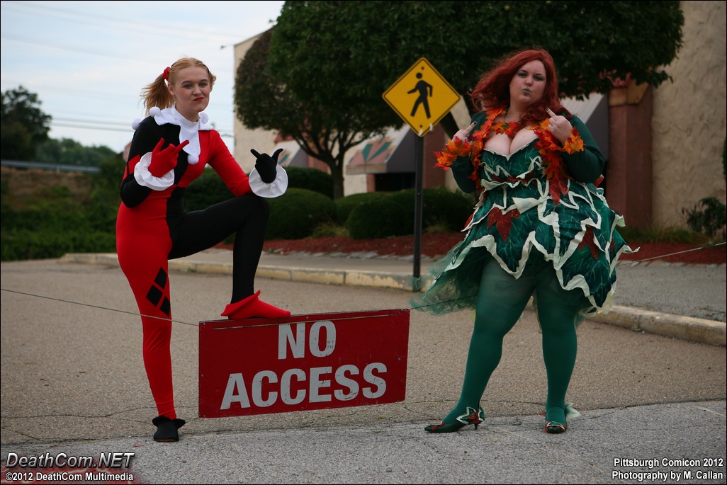 Pittsburgh_Comicon_2012_-_Harley_and_Ivy_-_006.jpg