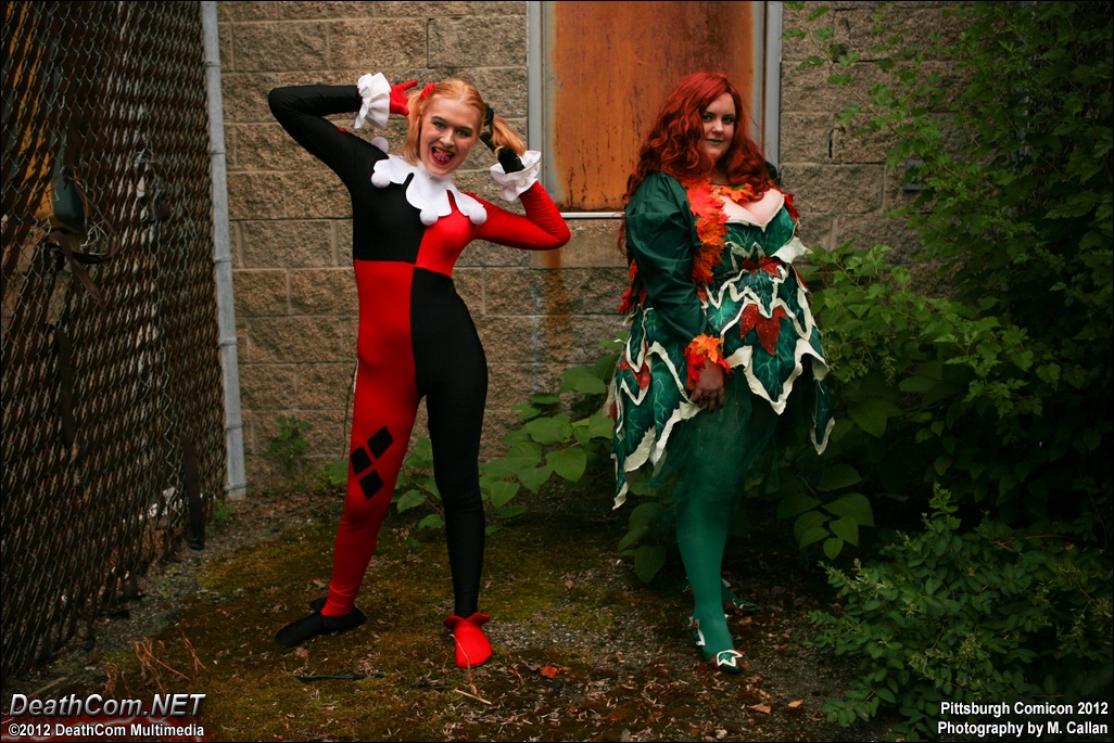 Pittsburgh_Comicon_2012_-_Harley_and_Ivy_-_021.jpg