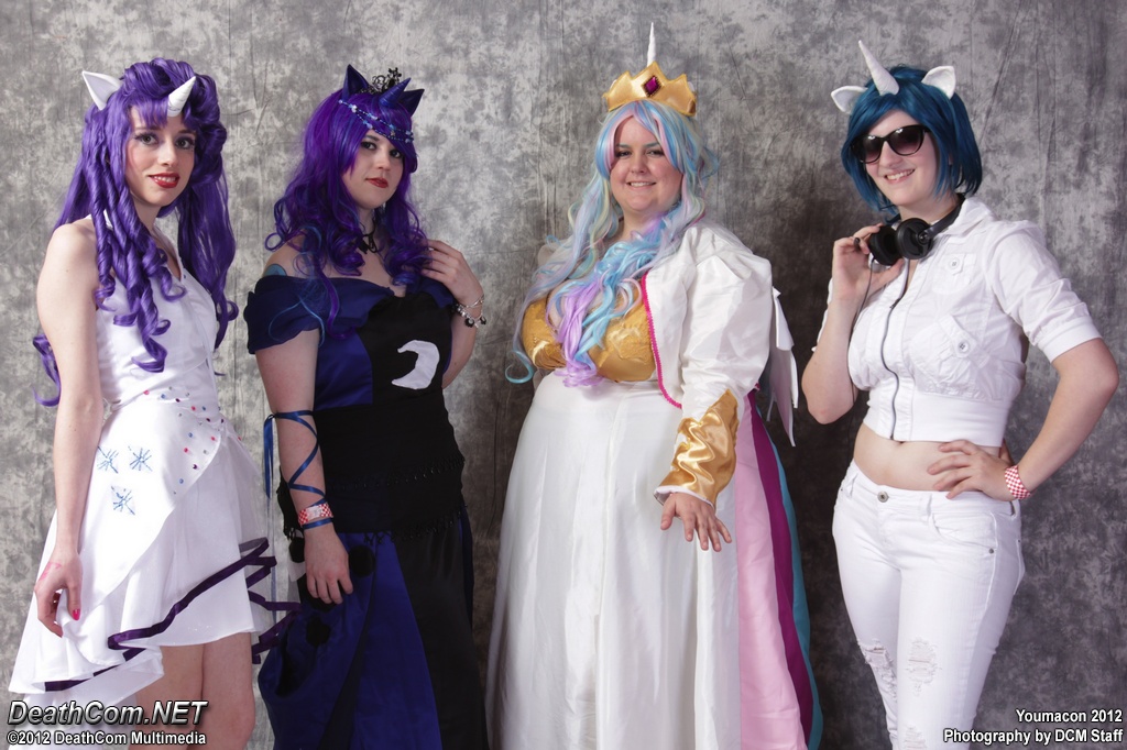 Youmacon_2012_-_Friday_-_265.jpg