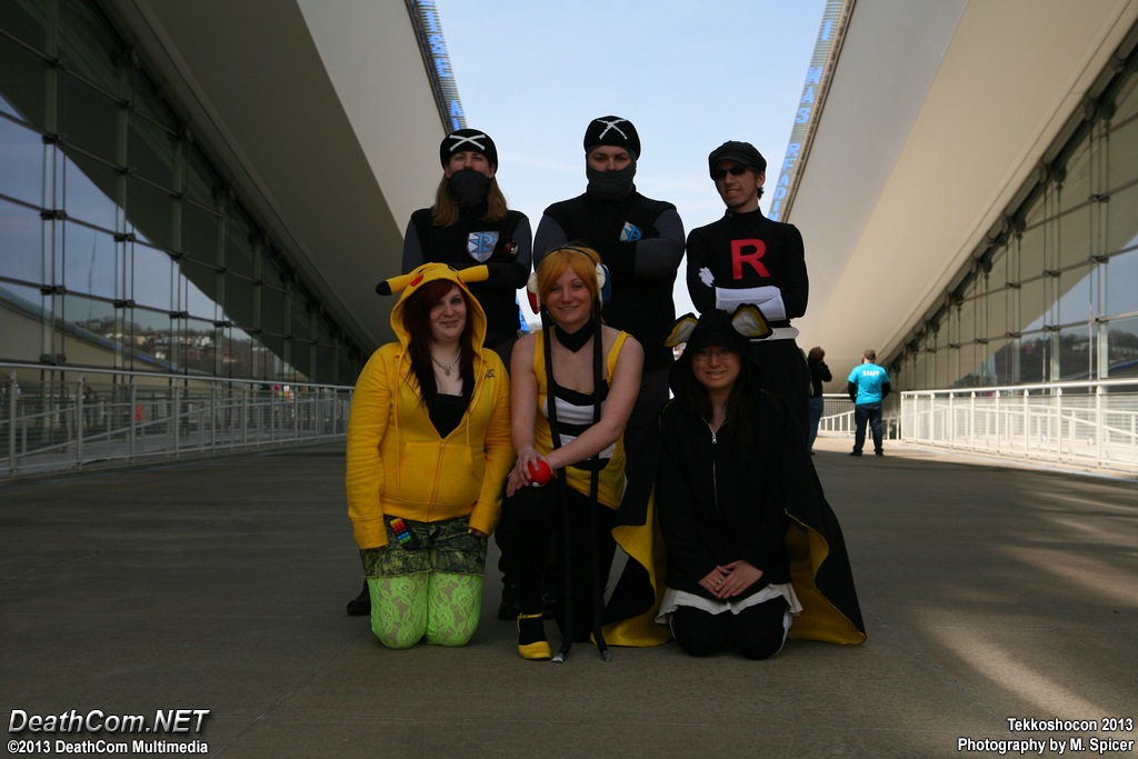 Tekkoshocon_2013_-_CFM13_-_Pokemon_-_023.JPG