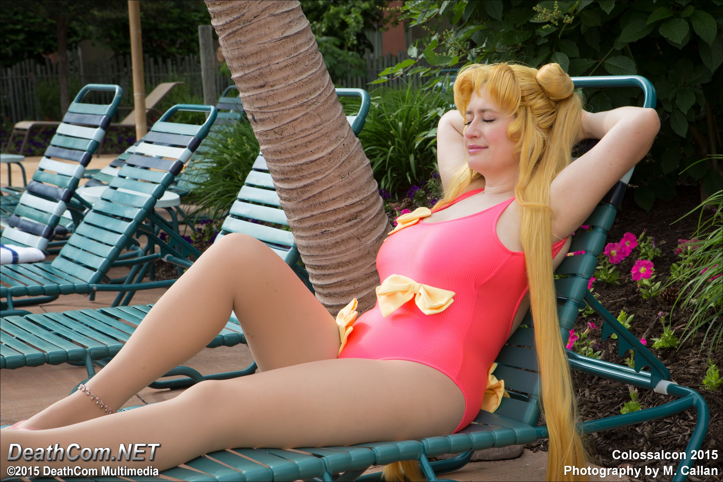 Colossalcon_2015_-_Usagi_Swimsuit_011.jpg