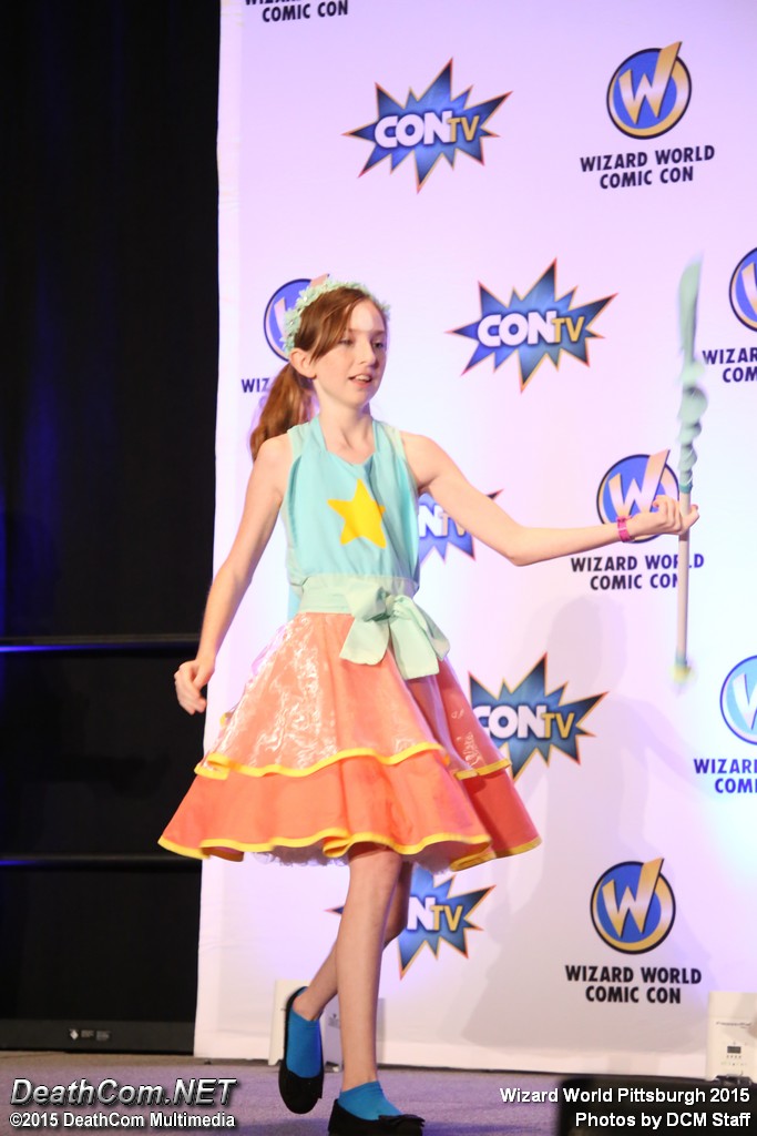 Wizard_World_Pittsburgh_2015_-_Contest_on_Stage_030.jpg