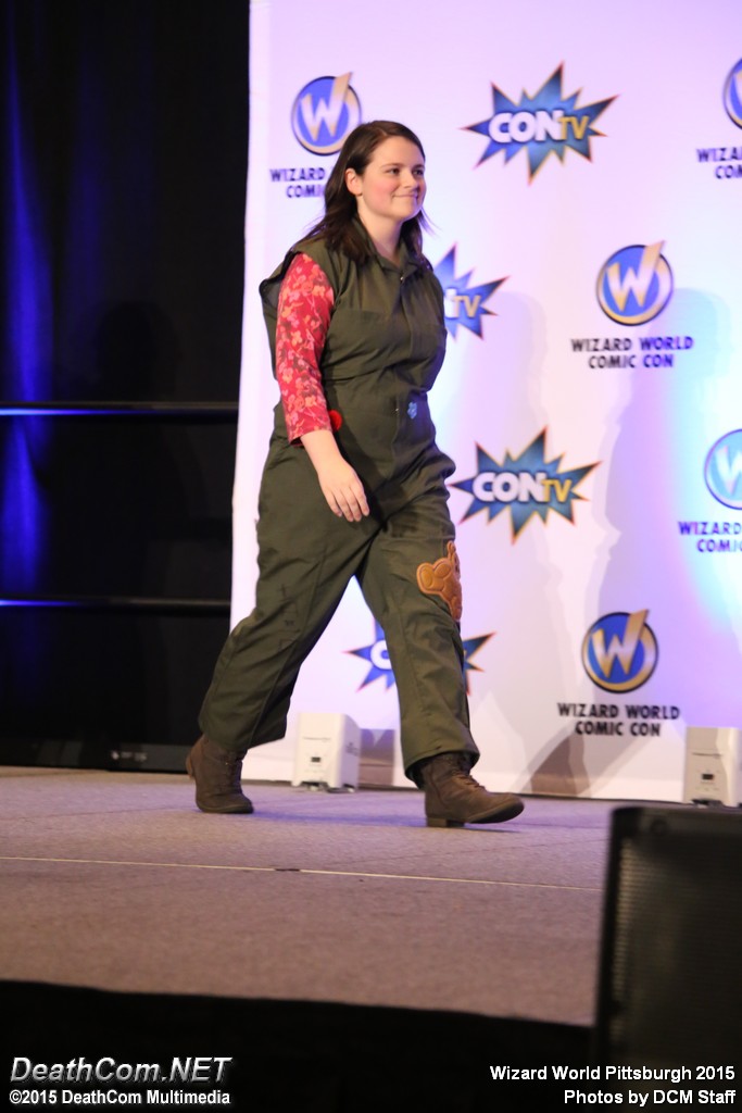 Wizard_World_Pittsburgh_2015_-_Contest_on_Stage_039.jpg