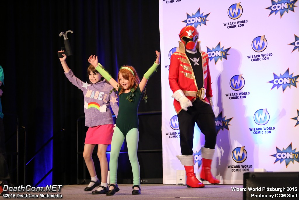 Wizard_World_Pittsburgh_2015_-_Contest_on_Stage_043.jpg