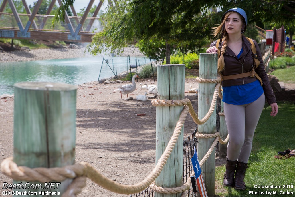 Colossalcon_2016_-_CFDCM_-_Lady_Cap_005.jpg